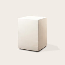 Load image into Gallery viewer, Beton Plinth - Low
